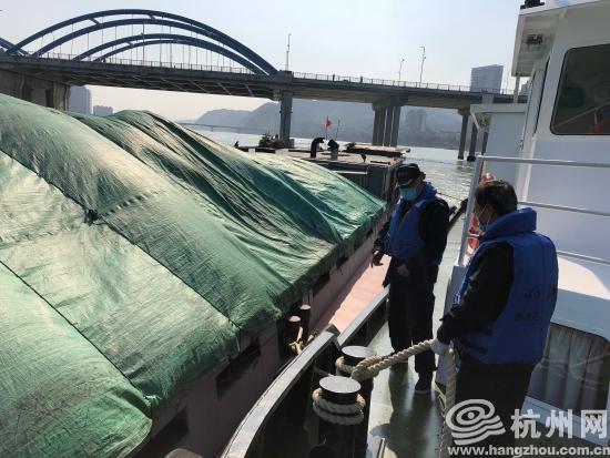 “雪龙2”号极地考察船在海口向公众开放
